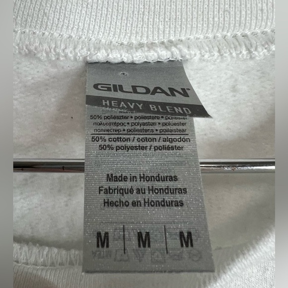 Gildan Somewhere Between Beth Dutton & Ruth Langmore Pullover Sweatshirt - Picture 2 of 3